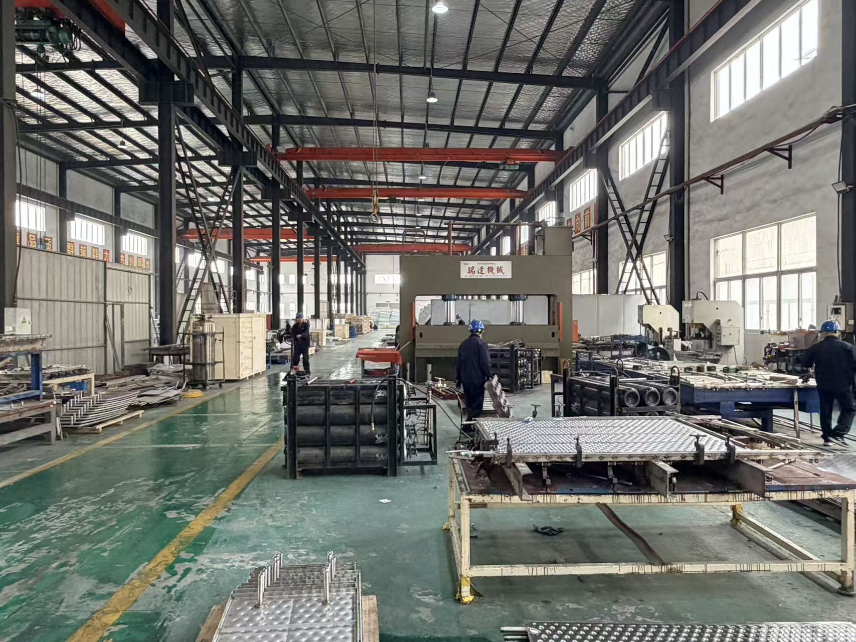 Pillow plate manufacturing step 3 hydraulic inflation